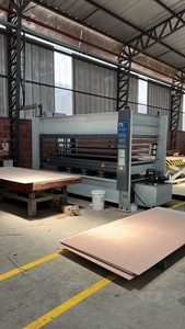 Presse à chaud pour le <span class=keywords><strong>placage</strong></span> <span class=keywords><strong>de</strong></span> placages et le travail du bois - Product Image 4