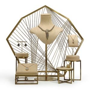 Espositore per Gioielli SKQ OEM in Velluto Beige Supporto Staccabile per Bracciali Rastrelliere per Braccialetti Anelli e Collane - Product Image 1