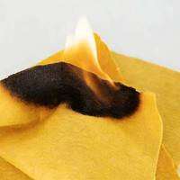 Feutre en polyimide P84, tissu filtrant haute température 260°C, ignifuge UL94 V-0, non-tissé pour l'incinération des déchets et les fours de fusion d'usines sidérurgiques