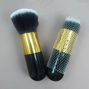 Commercio all'ingrosso Kabuki piatto trucco cosmetico spazzola con Logo personalizzato di qualità dei capelli sintetici e maniglia per singola fondazione - Product Image 1