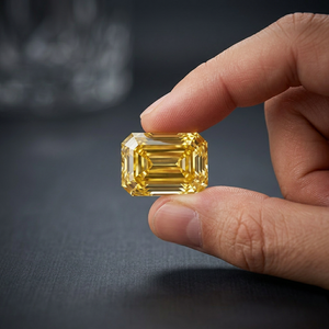 AURALUXURIA LG14 Diamant de laboratoire certifié IGI, jaune vif fantaisie, taille émeraude, VVS, pierre lâche personnalisée pour la fabrication de bijoux - Product Image 1