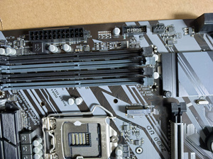 Z390 ATX LGA1151 4 * DDR4 ช่องใส่แรมคอมพิวเตอร์เดสก์ท็อปเมนบอร์ดสำหรับเล่นเกม Z390 PLUS เมนบอร์ด ATX เมนบอร์ด 4 ช่องหน่วยความจำ M - Product Image 5