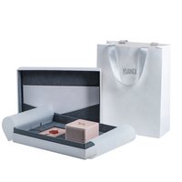 Proposition blanche haut de gamme personnalisée boîte-cadeau de bijoux de bague assortie à la Saint-Valentin