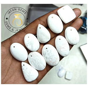 Cabochons de scolecite blanche naturelle, lot en gros de cabochons vendus au poids, de différentes formes et tailles, utilisés pour la fabrication de bijoux. - Product Image 3