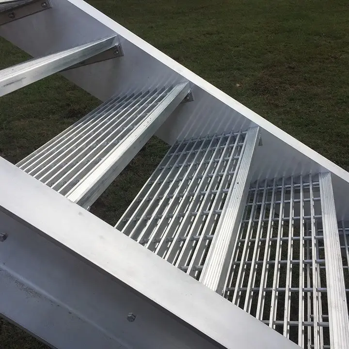 30x3 מ""מ לשימוש תעשייתי מדרגות בטיחות מדרגות מדרגות מתכת חיצוניות מגולוונים בטבילה חמה