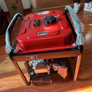 เครื่องกำเนิดไฟฟ้าเบนซินแบบพกพา 2.5KW 220V ระบายความร้อนด้วยอากาศ สตาร์ทด้วยระบบดึงกลับ สำหรับใช้ในบ้าน ธุรกิจ และกลางแจ้ง - Product Image 2