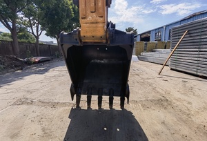 Vente flash : Excavatrice sur chenilles Hyundai 220LC-9S d'occasion, 22 tonnes, d'origine Corée, compacte et hydraulique, pour la construction - Product Image 2