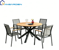 Ensemble table et chaises de jardin moderne et minimaliste en plastique, bois et aluminium, avec tissu Teslin imperméable, haut de gamme