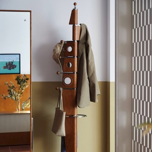 Perchero Aegir de Madera con Estante de Almacenamiento y Lámpara, Estilo Bauhaus, Diseño Vintage - Product Image 1