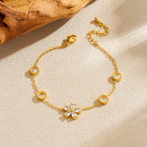 <b>Flower</b> Shape Rhinestone <b>Bracelet</b> Gold Plated Zinc Alloy Women's Jewelry Gift Accessory - Product Image 2
