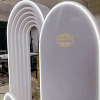 Arche de fond d'événement 3D blanche personnalisée avec effet ondulé, décoration de fond de mariage, fournitures avec support d'arche en acrylique PVC, nouvelle arrivée