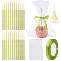 Décoration Créative de Noël : Bâtonnets de Pommes au Chocolat et Caramel pour Fête, Brochettes en Bambou, Lot de 12