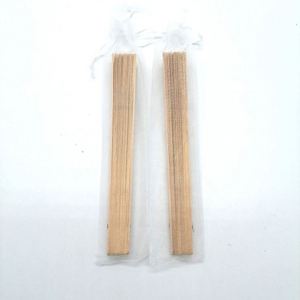 Abanicos de mano chinos modernos hechos a mano con mango de madera, abanicos de cuero, abanicos pequeños para el verano - Product Image 6