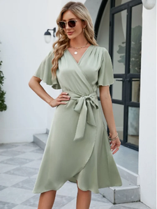 Robe midi unie sans manches à col en V et laçage pour femme – Style élégant et tendance pour le quotidien et les soirées d'été - Product Image 6