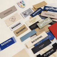 Étiquettes tissées imprimées multicolores personnalisées OEM, étiquettes de marque colorées pour vêtements, accessoires de mode streetwear