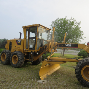 Niveleuse et finisseur de route d'occasion 140K avec moteur FPT, vérins Bosch Rexroth, pompe KYB, rayon de braquage court, garantie 6 mois - Product Image 4