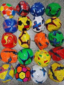 Pallone da Calcio Outdoor Misura 5 in Pelle Lucida PVC, Cucito a Macchina, Pallone Dorato con Spessore 2.7mm, Prezzo di Fabbrica Più Conveniente - Product Image 6