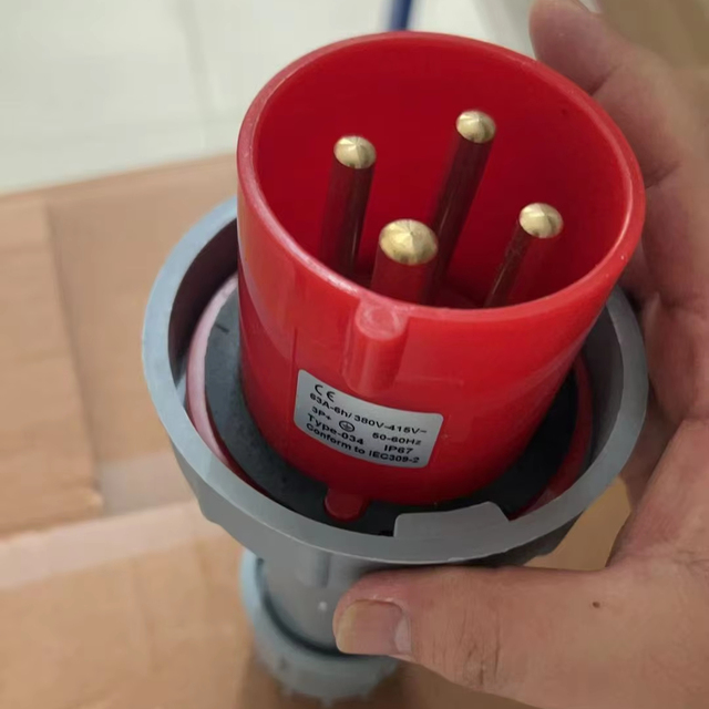 Industrial Plug Waterproof Industrial Socket Three-phase Electric 4-core 5-hole 63A