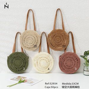 Bolso de hombro grande redondo de papel tejido calado de 33 cm para mujer - Product Image 3