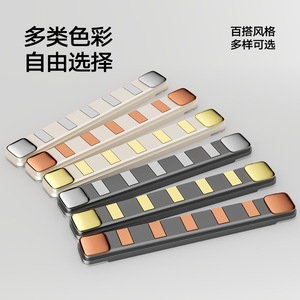 Gancho de Succión Invisible para Montar en la Pared, 5 Ganchos, Acabado Pulido, Sin Perforaciones, Organizador de Ropa, Forma Rectangular - Product Image 4