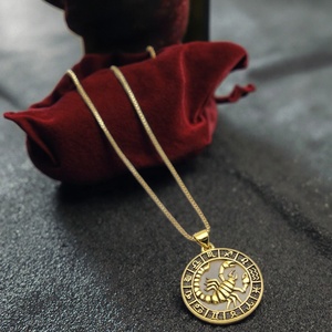 Constellation Series Collar de Escorpio chapado en oro de 18 quilates para mujer Cadena de eslabones de moda hecha de latón para aniversarios - Product Image 4