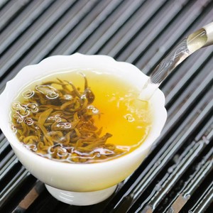 Té Negro de Yunnan Dianhong Sibao Aguja de Oro Pagoda Caracol Dorado Bola de Dragón Té Orgánico a Granel Nuevo 250g Ceremonia del Té - Product Image 3