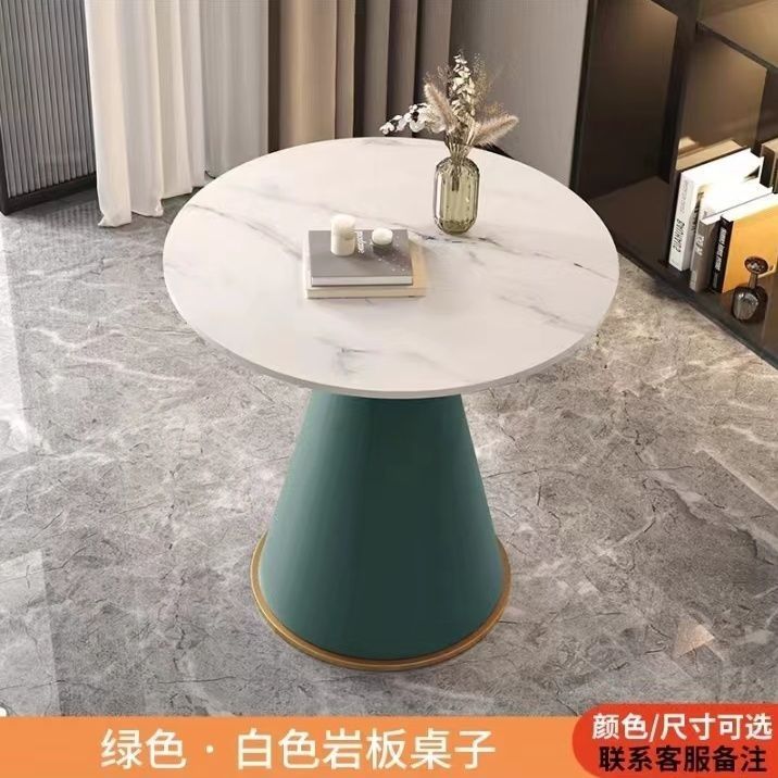 Verde, 70 cm de alto, escritorio de 60 cm.