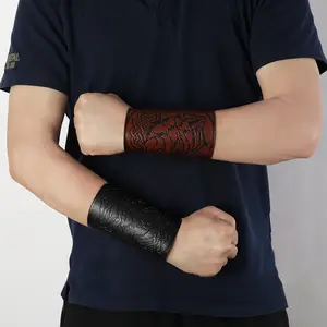 INS Hot Leather Cổ Tay Hỗ Trợ Găng Tay Dây Đeo Cổ Tay Rock Punk Sáp Dây Ren-up Wolf Arm Bracelet Wide Bracer Arm Armor Cuff