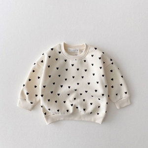 Set <span class=keywords><strong>Felpa</strong></span> con Cappuccio per Neonati 100% Cotone, <span class=keywords><strong>Felpa</strong></span> e Pantaloni con Stampa a Cuore, Completi per Bambine, Etichetta Privata - Product Image 3