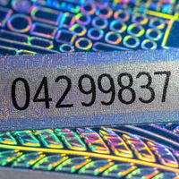 Autocollant de sécurité holographique en forme de croissant de lune pour emballage alimentaire, étiquette destructible anti-effraction, encre UV cachée, code QR anti-contrefaçon