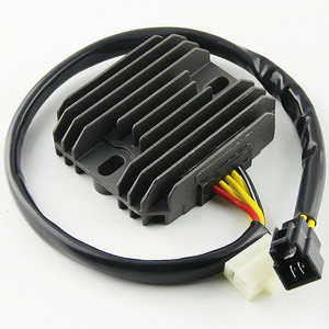 Regolatore di Tensione Raddrizzatore per <span class=keywords><strong>Suzuki</strong></span> VZ800 <span class=keywords><strong>Marauder</strong></span>/Intruder M800 Boulevard M50/<span class=keywords><strong>Marauder</strong></span> VX800 - Product Image 2