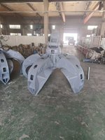Grappin hydraulique rotatif SLN Lotus Claw pour excavatrice, idéal pour la manutention de grumes, pierres et ferraille sur chantiers de construction et fermes (17-25t)