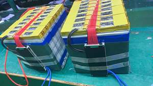 แบตเตอรี่ลิเธียมไอรอนฟอสเฟต 2.5 กิโลวัตต์ชั่วโมง 48 โวลต์ 50 แอมป์ชั่วโมง แบบกำหนดเองจากโรงงานเดลอน ชุดแบตเตอรี่ LiFePO4 สำหรับรถสามล้อไฟฟ้ารุ่นขายดีที่สุด - Product Image 3