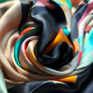 100% Шелковая атласная ткань тутового шелкопряда 16 мм с принтом для платьев 53/54 ткань из чистого шелка - Product Image 1