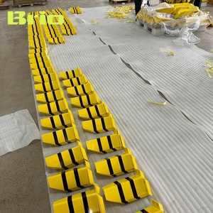 BRIO <span class=keywords><strong>Defender</strong></span> <span class=keywords><strong>90</strong></span> °   Protezione per scaffalature industriali per negozi, protezione per scaffali ad alto volume per unità di scaffalatura per il commercio al dettaglio - Product Image 4