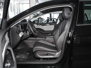Grossiste en voitures d'<span class=keywords><strong>occasion</strong></span> : Magotan 300TSI Premium Comfort 2024 – Alternative au véhicule sport d'<span class=keywords><strong>occasion</strong></span> - Product Image 6