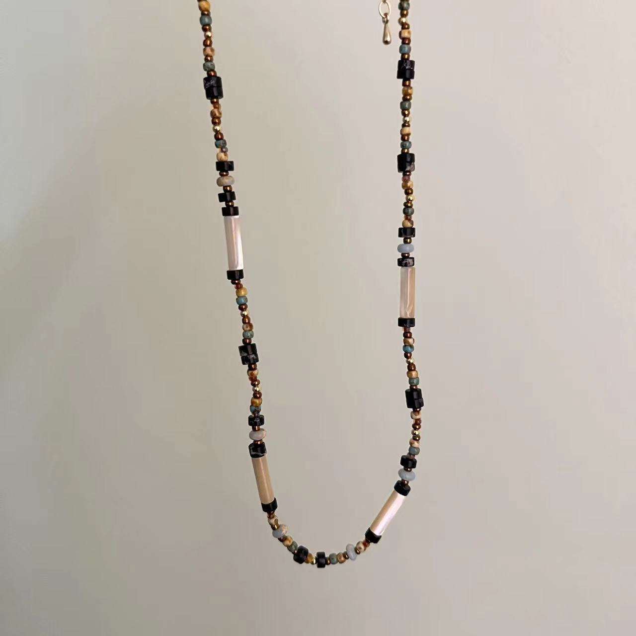 สีน้ำตาล