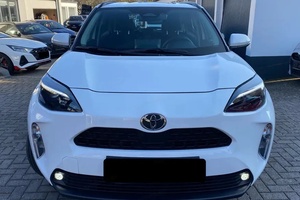 Coche usado limpio 2025 <span class=keywords><strong>Toyota</strong></span> YarisS <span class=keywords><strong>Cross</strong></span> Comfort 1,5 Hybrid SUV listo para usar, sin accidentes listo para enviar a todo el mundo - Product Image 4