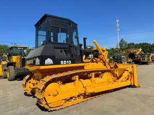 Bulldozer Usado Shantui SD13 SD16 SD22 SD32 Modelo 2023 en Buen Estado, Caja de Cambios con Rodamientos, Capacidad de Empuje de 3.7M3, Potencia de 95.5KW - Product Image 3
