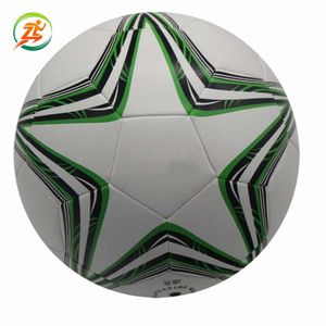 耐摩耗性PVCソフトボールセット（幼児・子供向け）、遊びやトレーニング用のフットボール付き - Product Image 2