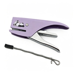 Engrapadora manual pequeña y linda con forma de animal para estudiantes, <span class=keywords><strong>tipo</strong></span> alicates, de 12 hojas, para grapas n.º 10, diseño de dibujos animados, que ahorra esfuerzo. - Product Image 6