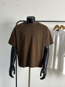 T-shirt Boxy Personalizzata di Alta Qualità 100% Cotone Oversize Semplice Streetwear da Uomo, T-shirt Boxy Cropped, Abbigliamento all'Ingrosso - Product Image 6