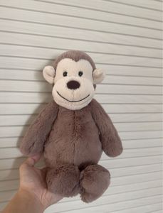 Jc Overseas Shy Monkey, Muñeco de Peluche Súper Suave y Cómodo, Relleno de Algodón PP, Lavable, Regalo de Cumpleaños o Graduación para Bebés - Product Image 3