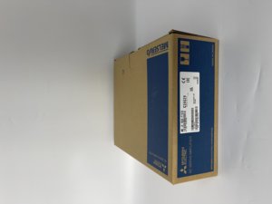 ใหม่และเป็นของแท้ 100% แอมพลิฟายเออร์เซอร์โว AC รุ่น MR-J4-100A-PT070 - Product Image 1
