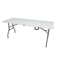 Tables et chaises modernes en métal et plastique pour salle à manger, cuisine, événements en plein air - Mariage, conférence, table extérieure
