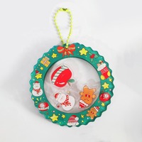 Porte-clés personnalisé de Noël en acrylique avec pendentif dessin animé et breloque flottante sur chaîne à perles pour souvenir de vacances de Noël