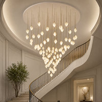 Lustre en céramique personnalisé en forme de bourgeon de tulipe, base ronde blanche, cascade de lumières suspendues, LED, angle de faisceau de 360°, pour salon, plafond haut