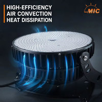Projecteur LED circulaire Ledmic 600W 800W 1200W de qualité tournoi pour stades, terrains de baseball, terrains de golf et terrains de tennis