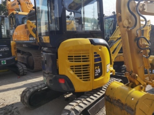 รถขุดขนาดเล็ก Komatsu PC35MR มือสองจากญี่ปุ่นแท้ น้ำหนัก 3.5 ตัน แบบหางสั้น พร้อมสายเบรกเกอร์ - Product Image 4