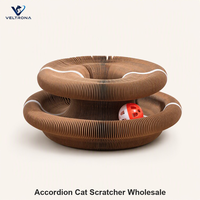 Griffoir pour chat pliable en accordéon, écologique et durable, en carton ondulé, avec balle de jeu magnétique à forme changeante, pour chats d'intérieur mignons